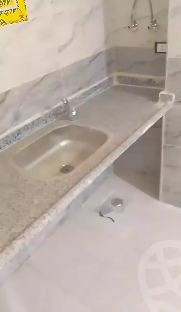 https://aqarmap.com.eg/ar/listing/7117870-for-sale-cairo-el-haram-shareaa-khatem-el-morsalen