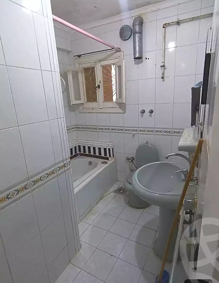 https://aqarmap.com.eg/ar/listing/7118786-for-sale-alexandria-ganaklis-shr-bw-qyr-tryq-lhry