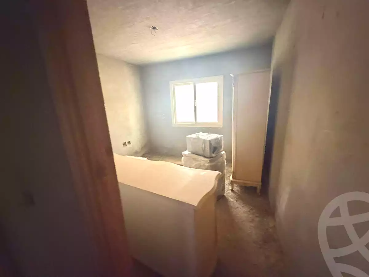 https://aqarmap.com.eg/en/listing/7119216-for-sale-cairo-new-cairo-compounds-dobat-el-modaraat-compound-deraa-misr
