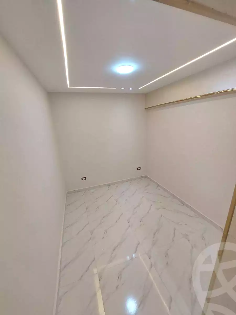 https://aqarmap.com.eg/en/listing/7119365-for-sale-alexandria-sydy-bshr-sydy-bshr-bhry-shr-khld-bn-lwlyd