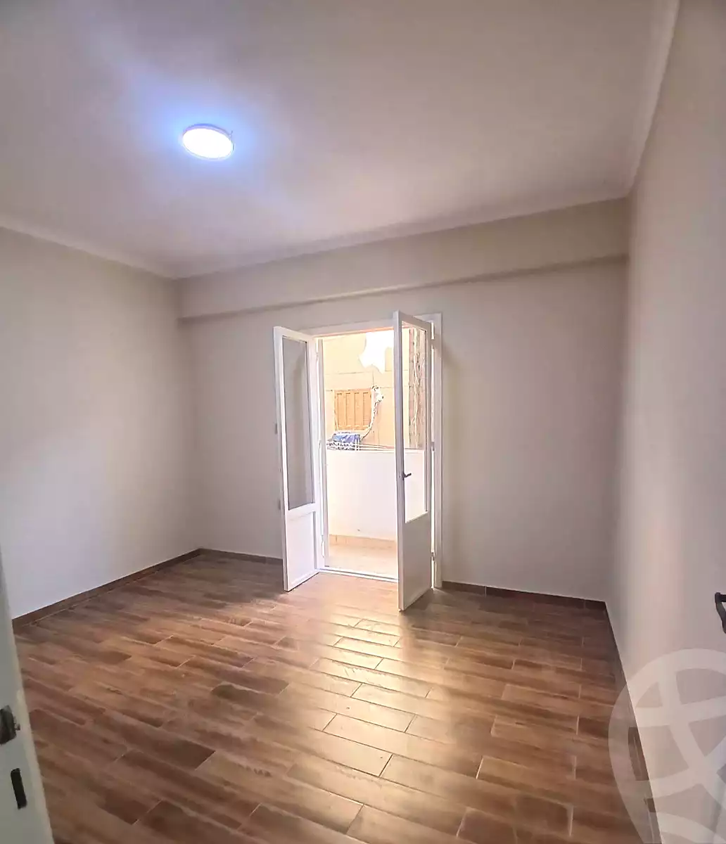 https://aqarmap.com.eg/en/listing/7119373-for-sale-alexandria-el-asafra-ahmed-tiesser-st