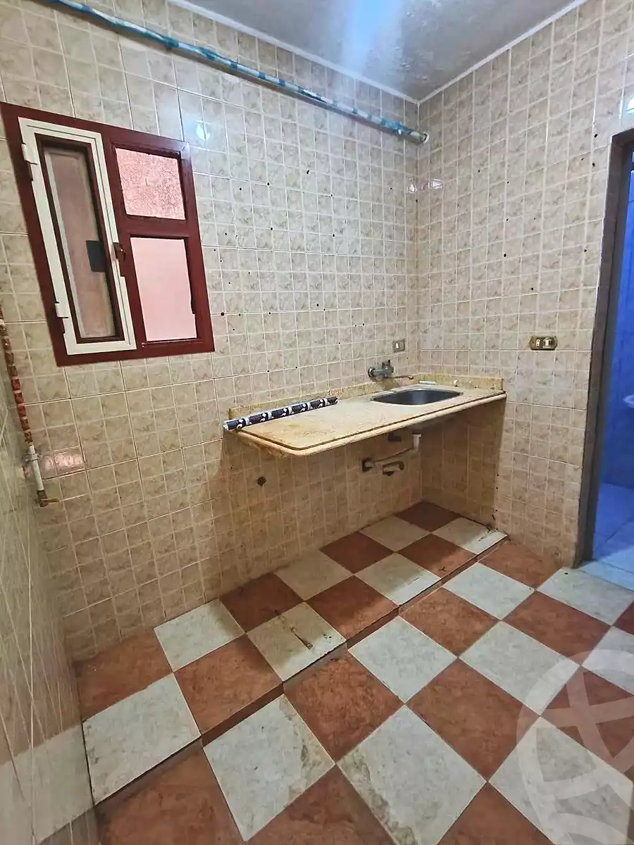 https://aqarmap.com.eg/en/listing/7119468-for-sale-alexandria-lsywf-el-falki