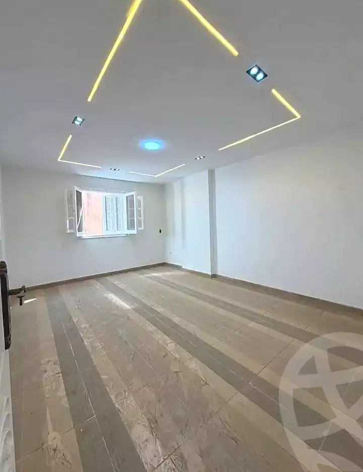 https://aqarmap.com.eg/ar/listing/7119665-for-sale-alexandria-al-agamy-lbytsh-el-reyad-st