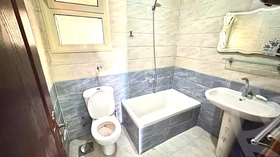https://aqarmap.com.eg/ar/listing/7119697-for-sale-alexandria-bolekly-wnjdt