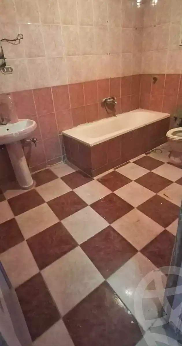 https://aqarmap.com.eg/ar/listing/7119707-for-sale-alexandria-al-agamy-lbytsh-el-hay-st