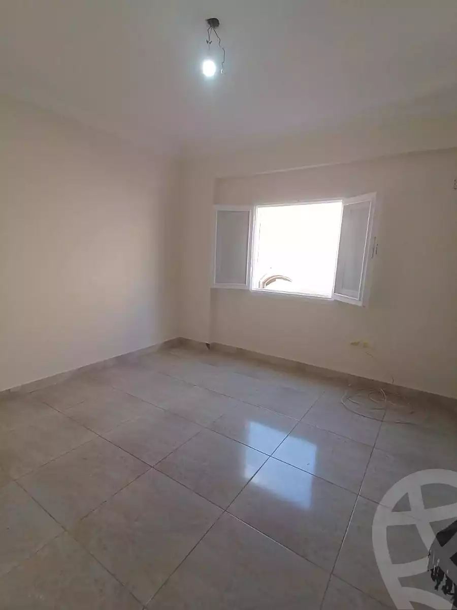 https://aqarmap.com.eg/ar/listing/7119867-for-sale-cairo-new-cairo-el-narges-el-narges-omarat-street-79