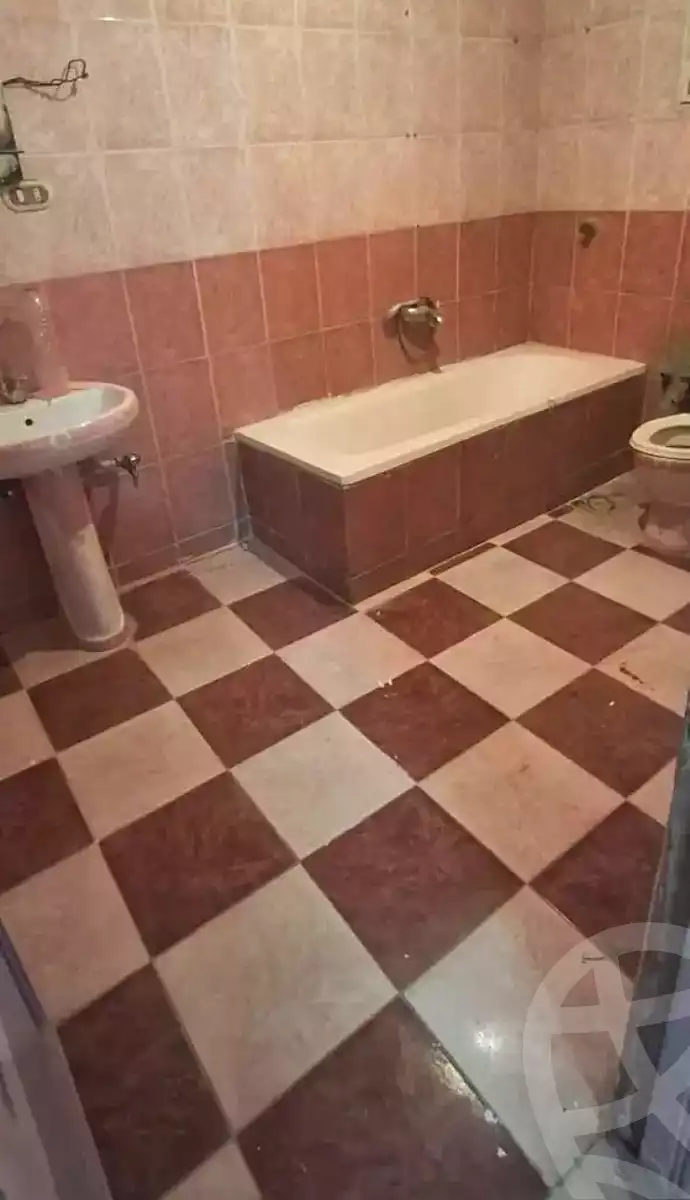 https://aqarmap.com.eg/ar/listing/7119917-for-sale-alexandria-al-agamy-lbytsh-el-hay-st