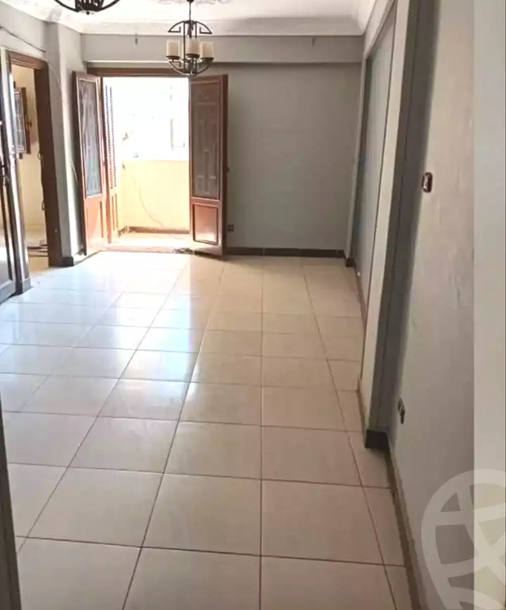 https://aqarmap.com.eg/en/listing/7121051-for-sale-alexandria-ganaklis