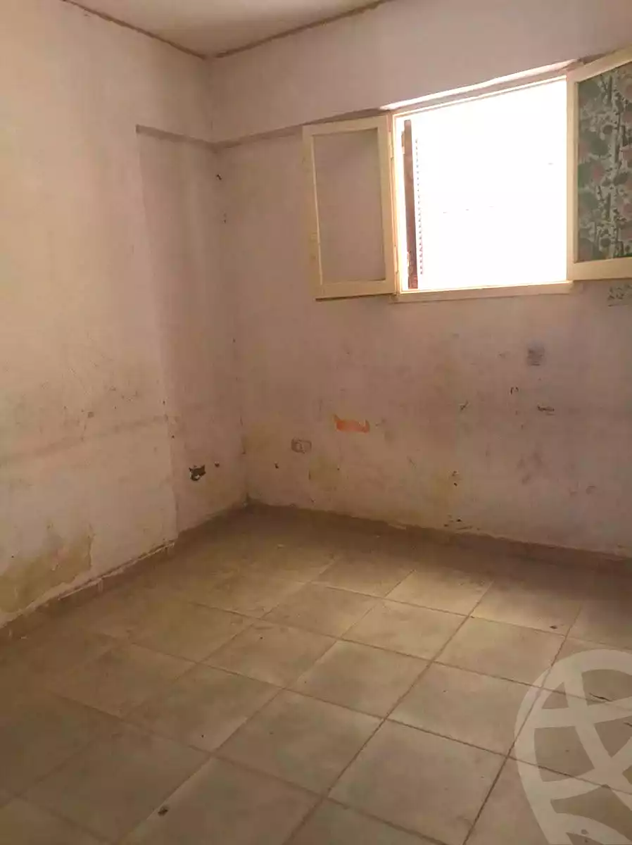 https://aqarmap.com.eg/en/listing/7121263-for-sale-alexandria-al-agamy-el-hanouvel