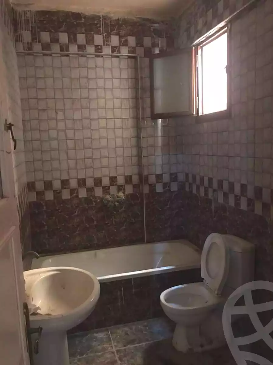 https://aqarmap.com.eg/en/listing/7121263-for-sale-alexandria-al-agamy-el-hanouvel