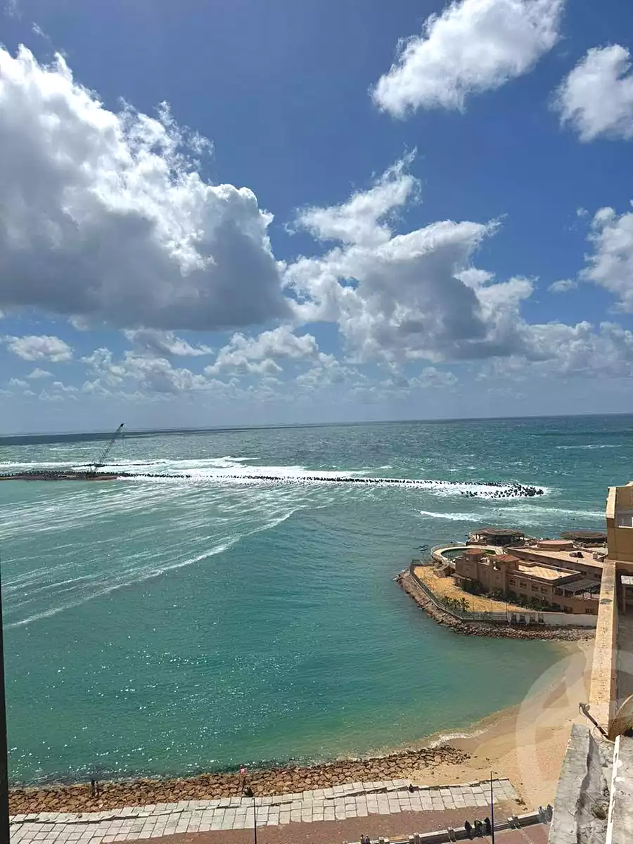 https://aqarmap.com.eg/ar/listing/7121820-for-sale-alexandria-miami-el-gaish-rd-st