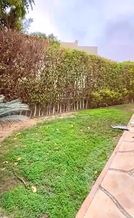 https://aqarmap.com.eg/en/listing/7122198-for-sale-cairo-new-cairo-lrhb-city-mtdd-lrhb-doctor-mohamed-el-nashaey-st
