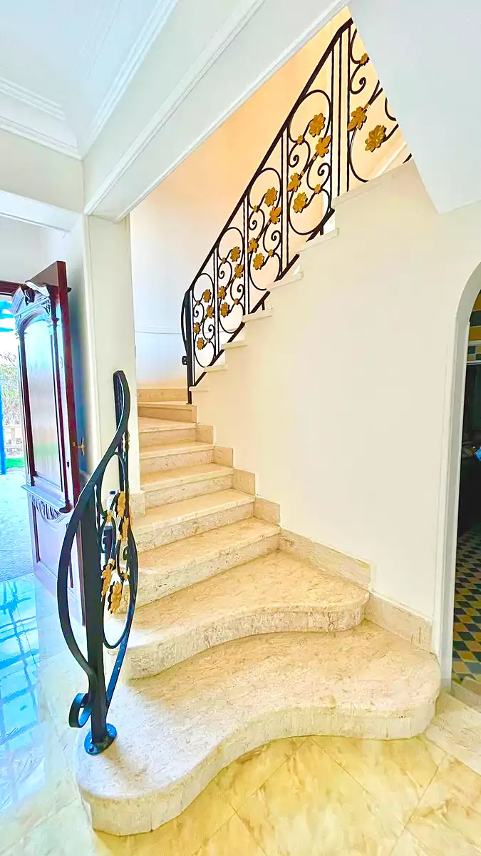 https://aqarmap.com.eg/ar/listing/7122207-for-sale-cairo-el-sheikh-zayed-city-alex-cairo-desert-road-mdyn-sfnks-ljdyd-sandorini
