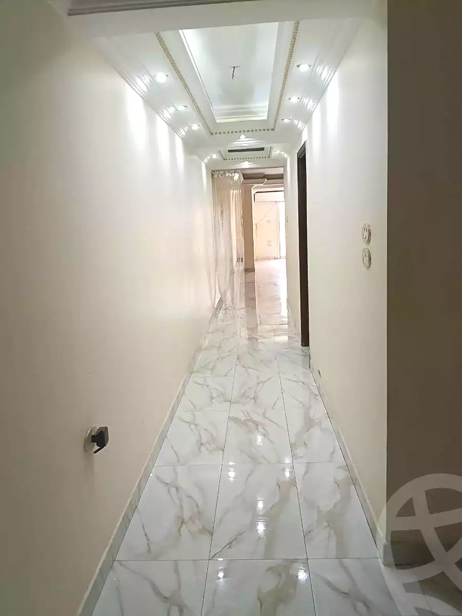 https://aqarmap.com.eg/en/listing/7122547-for-sale-cairo-helwan-ahmed-enci-st