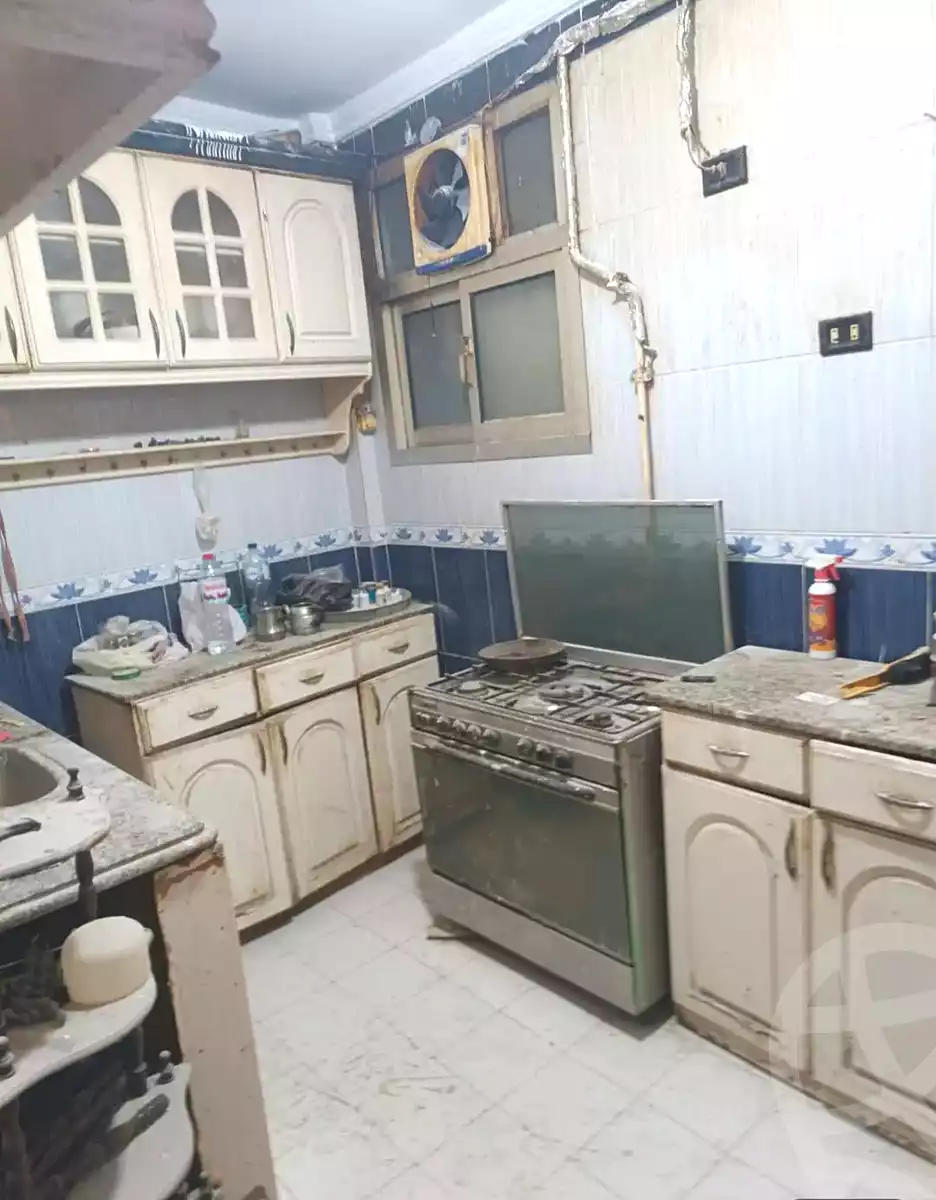 https://aqarmap.com.eg/ar/listing/7122841-for-rent-alexandria-shds