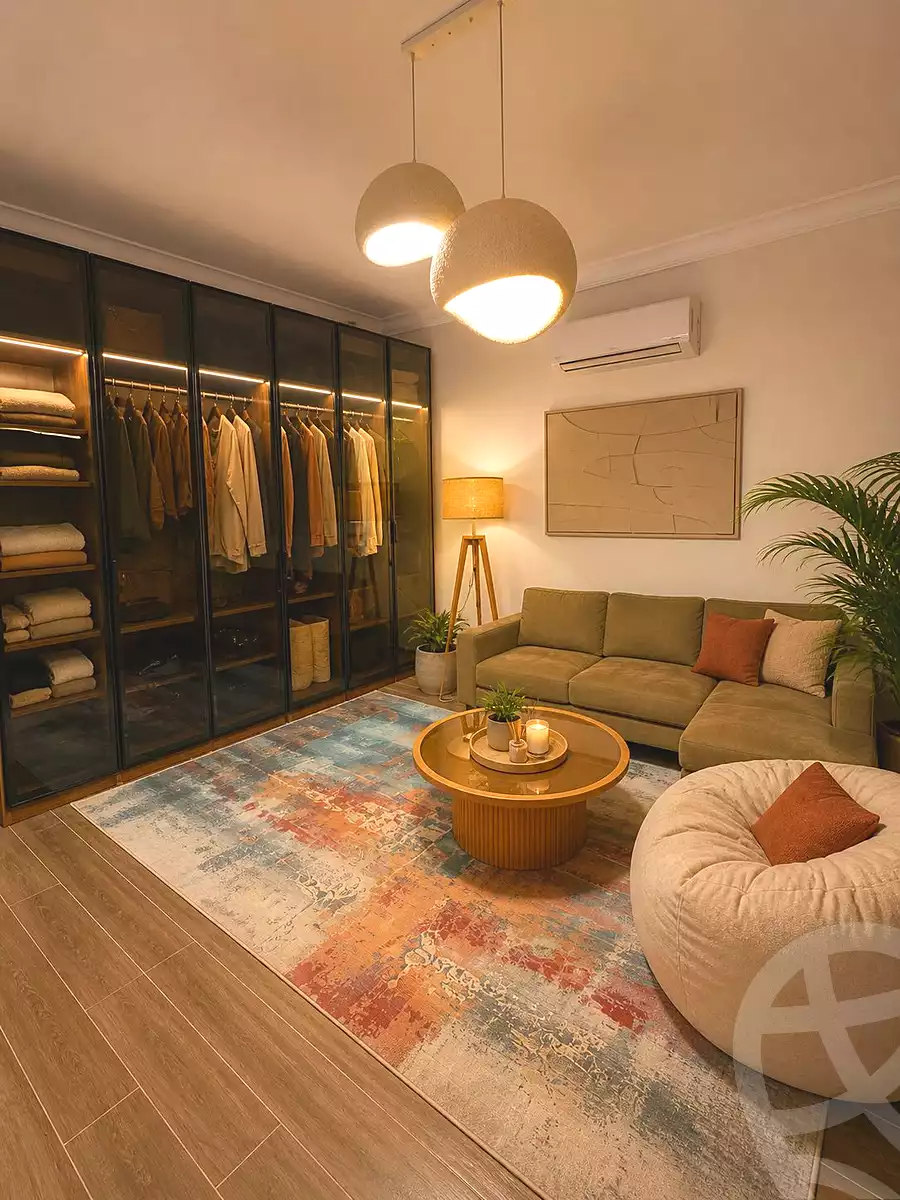 https://aqarmap.com.eg/ar/listing/7122985-for-sale-cairo-new-cairo-compounds-mountain-view-hyde-park
