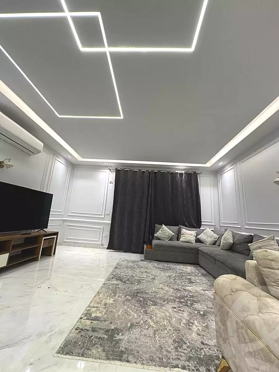 https://aqarmap.com.eg/en/listing/7123012-for-sale-cairo-el-sheikh-zayed-city-compounds-continental-residence