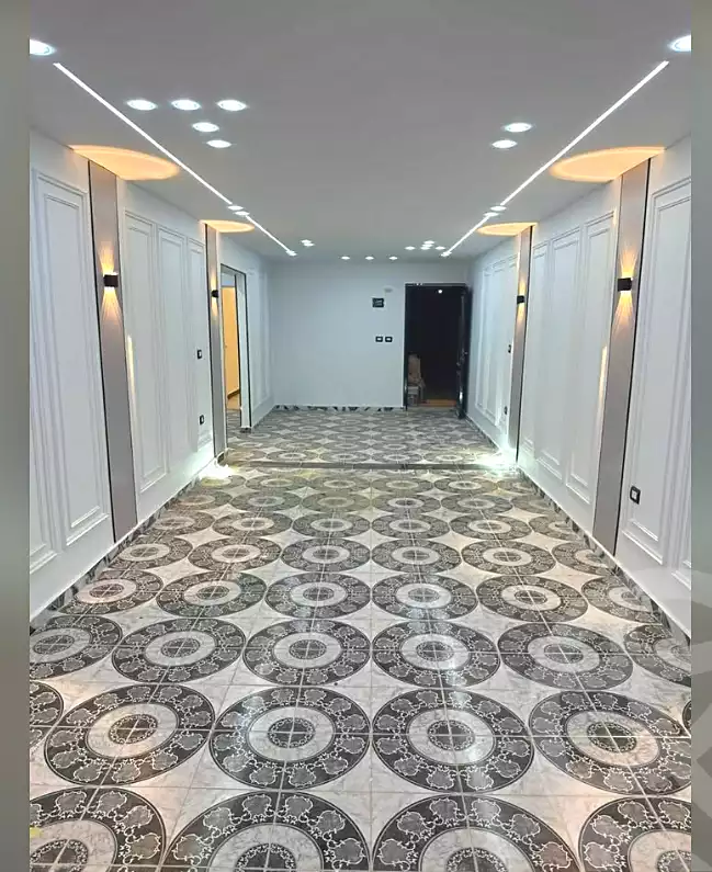 https://aqarmap.com.eg/en/listing/7123270-for-sale-alexandria-al-agamy-el-hanouvel-radwan-st