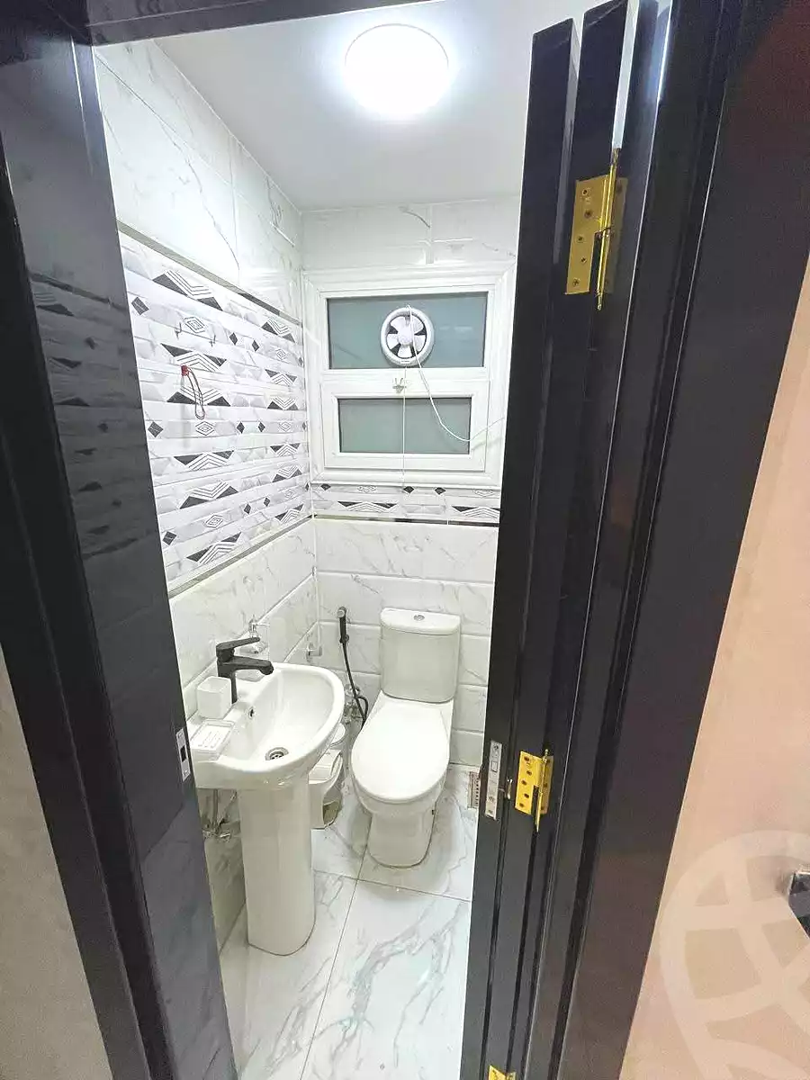 https://aqarmap.com.eg/ar/listing/7123515-for-sale-cairo-ain-shams-jsr-lswys