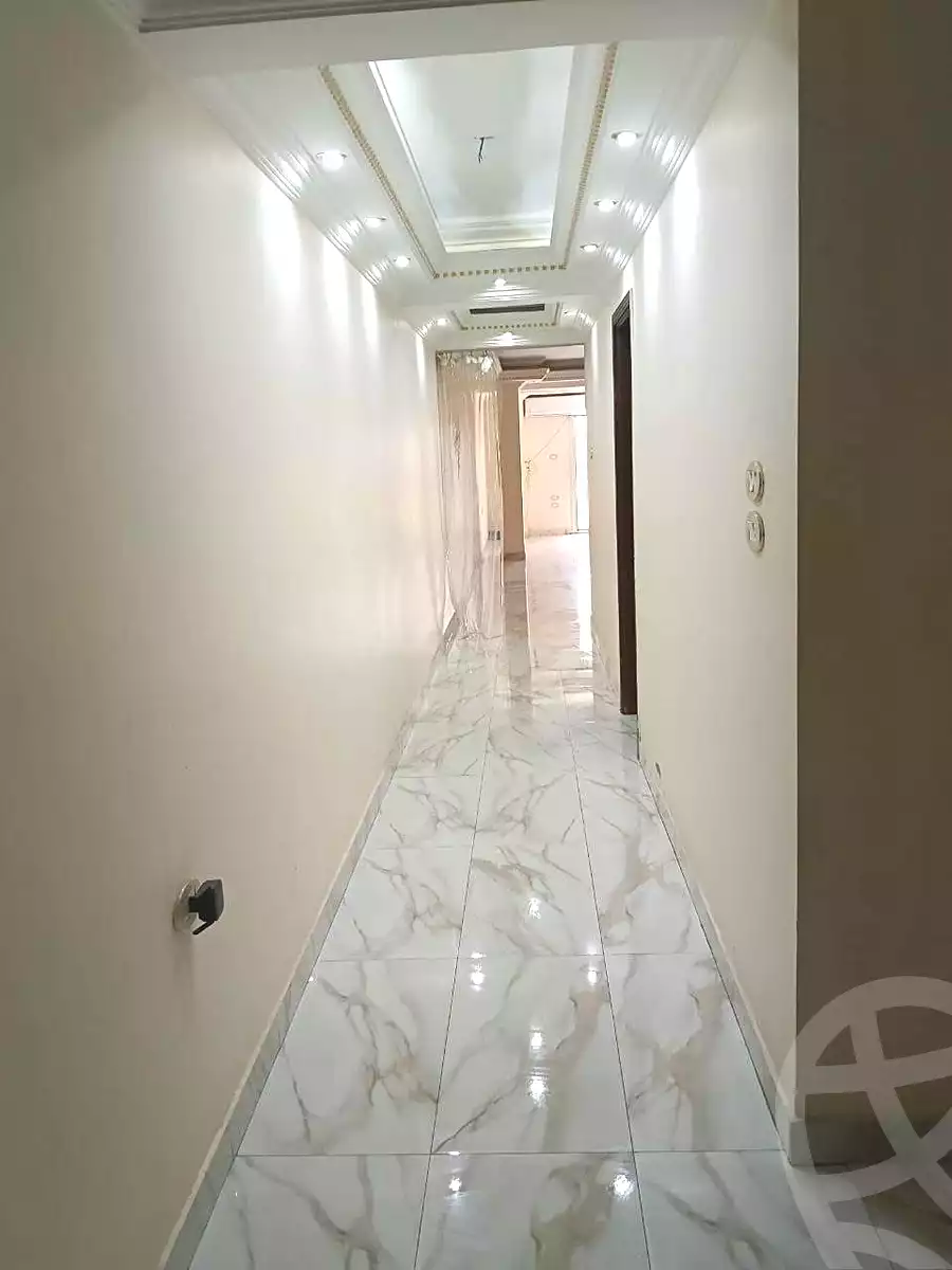 https://aqarmap.com.eg/en/listing/7123699-for-sale-cairo-helwan-ahmed-enci-st