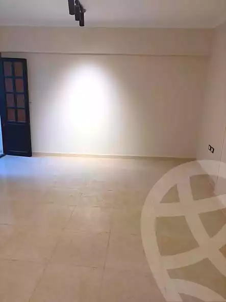 https://aqarmap.com.eg/en/listing/7123942-for-sale-cairo-helwan-helwan-el-sharkeya-mostafa-safwat-st