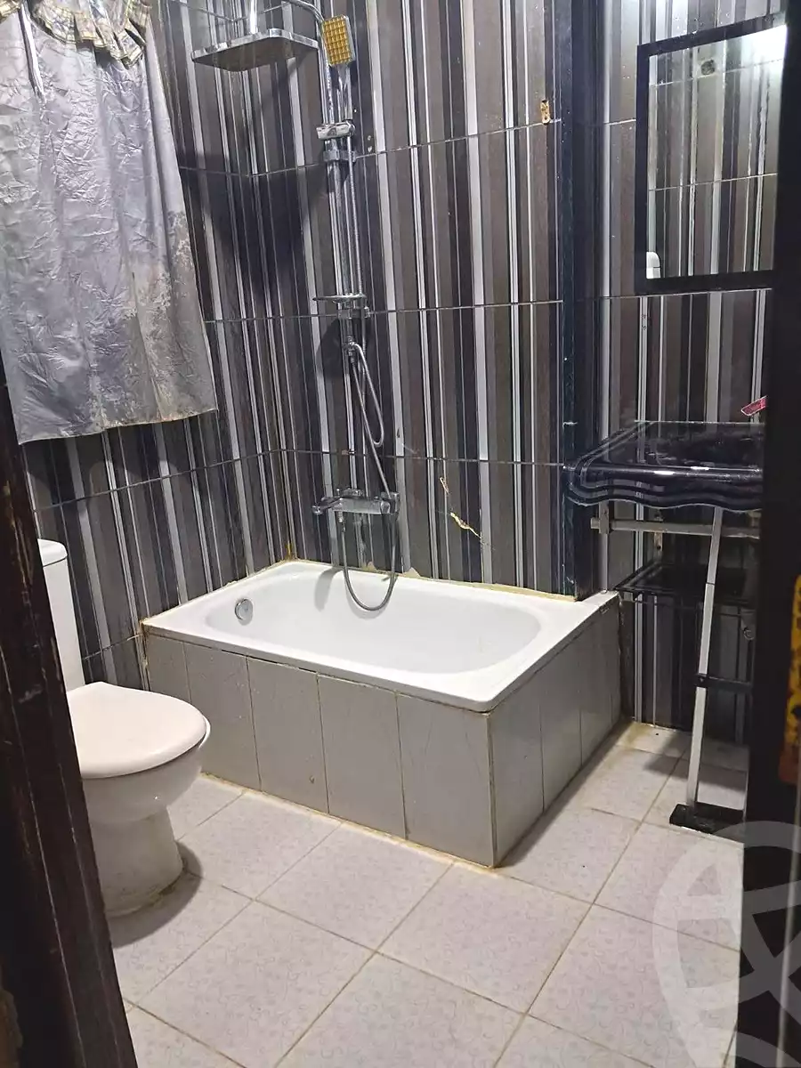 https://aqarmap.com.eg/ar/listing/7124077-for-sale-cairo-helwan-mnshy-yn-hlwn-rael-st