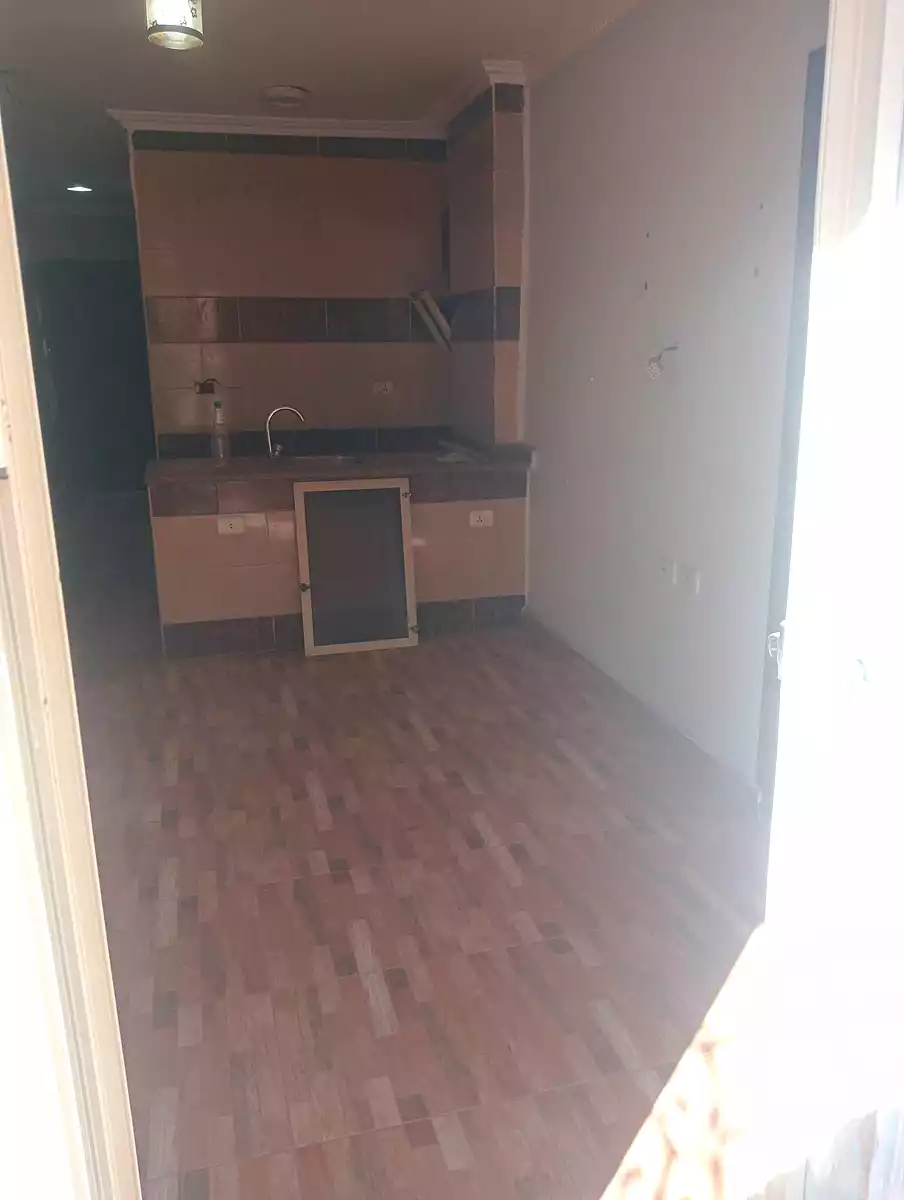 https://aqarmap.com.eg/ar/listing/7124230-for-sale-alexandria-al-agamy-lbytsh-el-hanafeya-st
