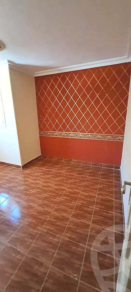 https://aqarmap.com.eg/ar/listing/7124240-for-rent-alexandria-camp-cesar-tiba-st