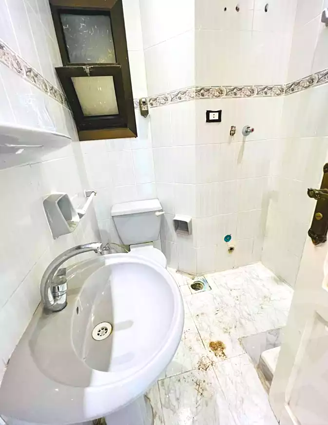 https://aqarmap.com.eg/ar/listing/7124352-for-sale-alexandria-al-agamy-shataa-el-nakheel