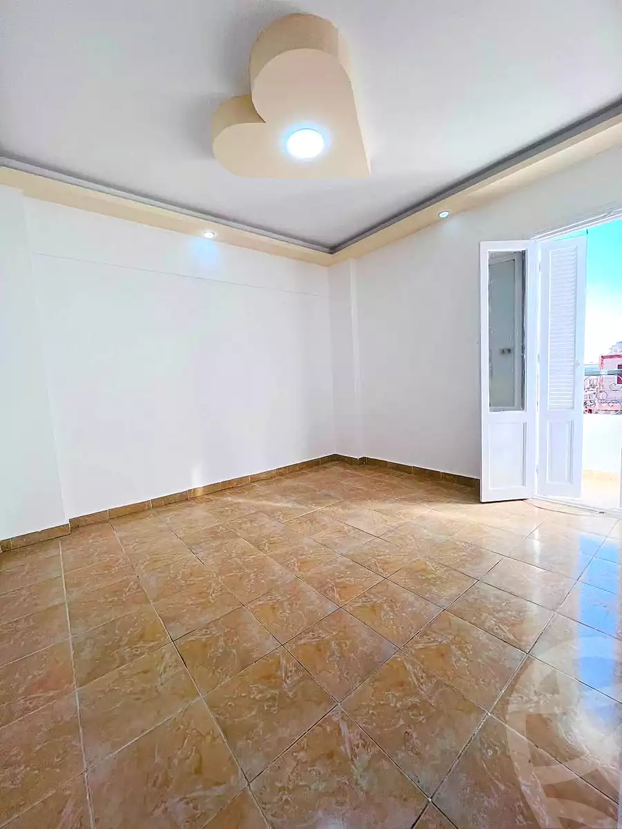 https://aqarmap.com.eg/ar/listing/7124990-for-sale-alexandria-al-agamy-shataa-el-nakheel