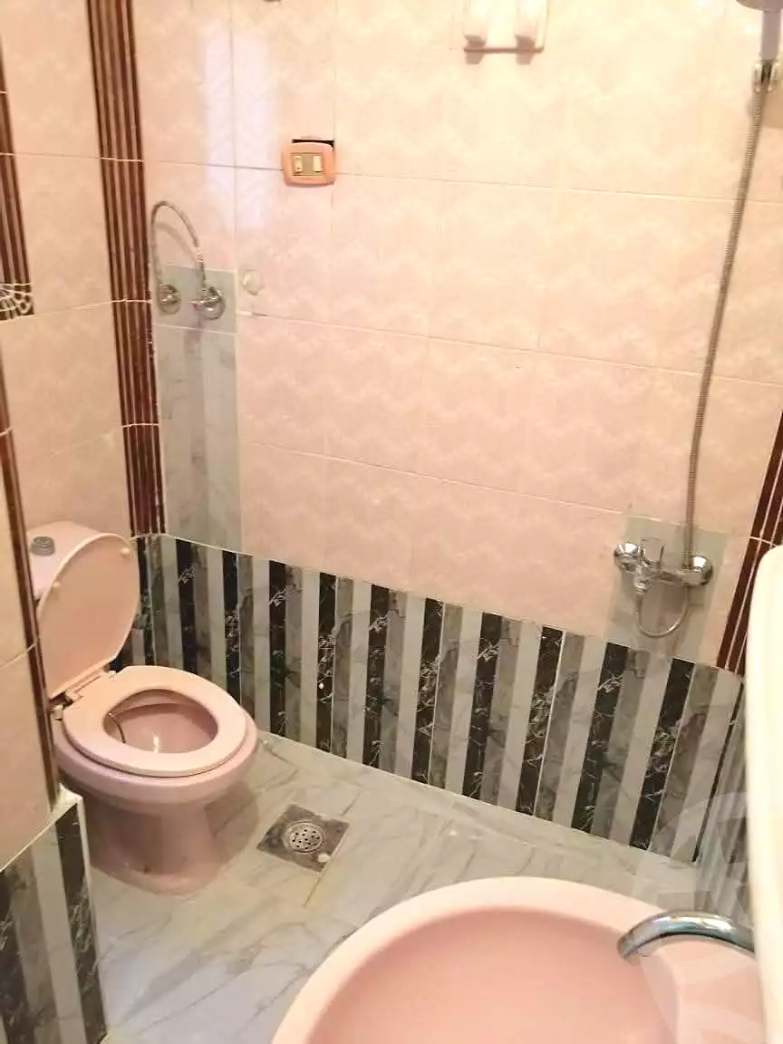 https://aqarmap.com.eg/ar/listing/7125224-for-sale-alexandria-sydy-bshr-sydy-bshr-bhry-gamal-abd-el-nasir-st