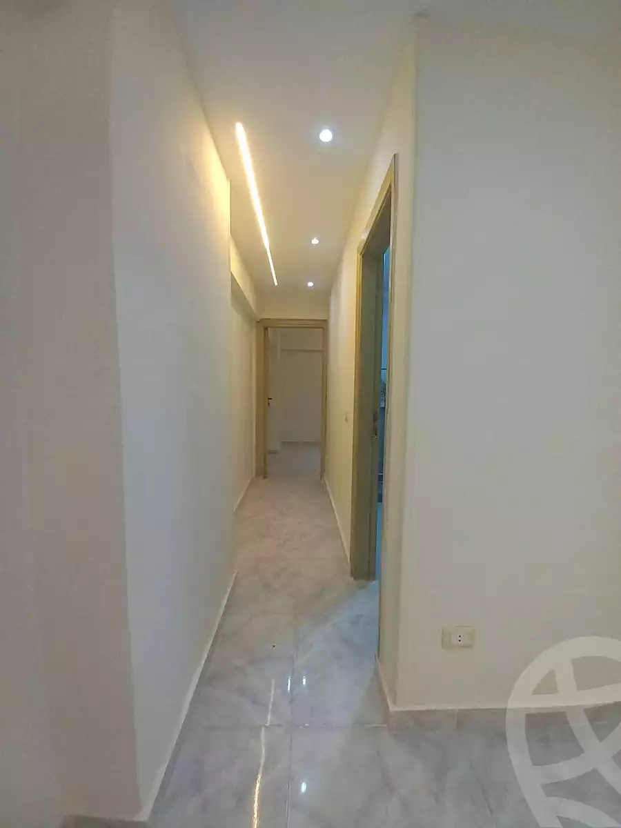 https://aqarmap.com.eg/ar/listing/7125429-for-sale-alexandria-sydy-bshr-sydy-bshr-bhry-shr-mhmd-njyb