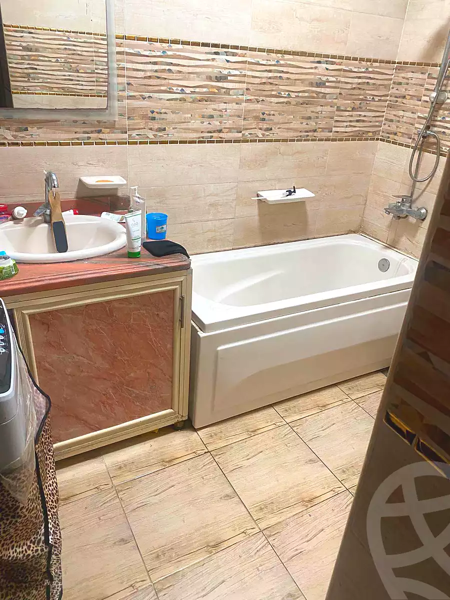 https://aqarmap.com.eg/ar/listing/7125977-for-sale-cairo-ain-shams-alf-maskn-ismail-el-fangari-st