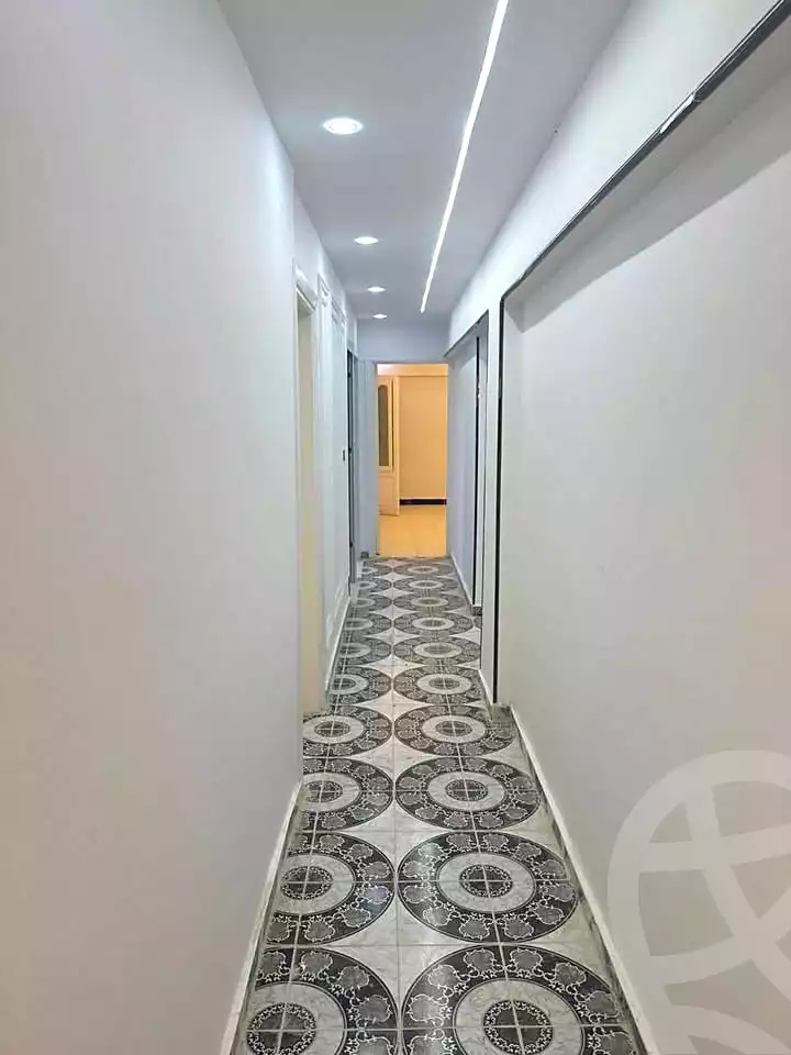 https://aqarmap.com.eg/ar/listing/7126190-for-sale-alexandria-al-agamy-el-hanouvel-radwan-st