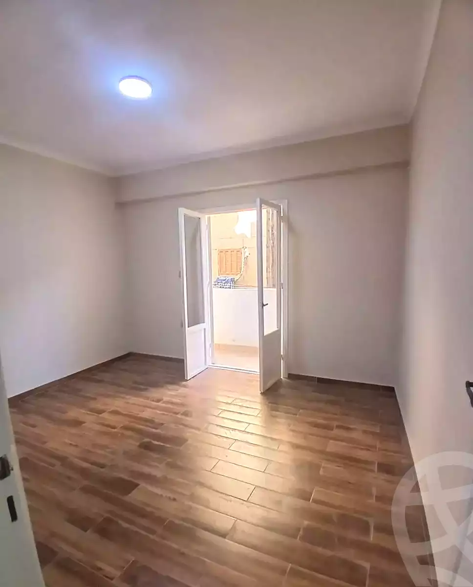https://aqarmap.com.eg/en/listing/7126433-for-sale-alexandria-el-asafra-ahmed-tiesser-st