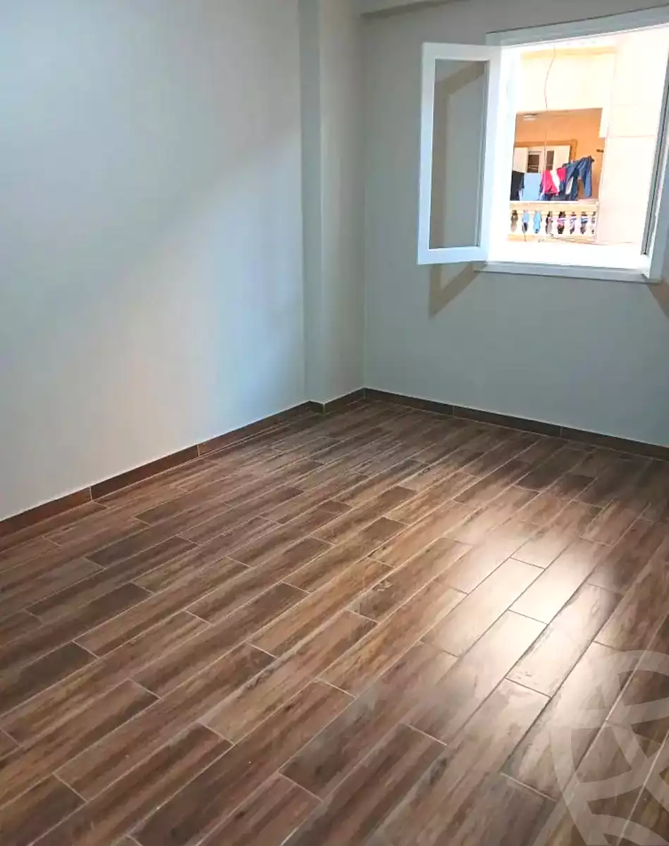 https://aqarmap.com.eg/en/listing/7126433-for-sale-alexandria-el-asafra-ahmed-tiesser-st