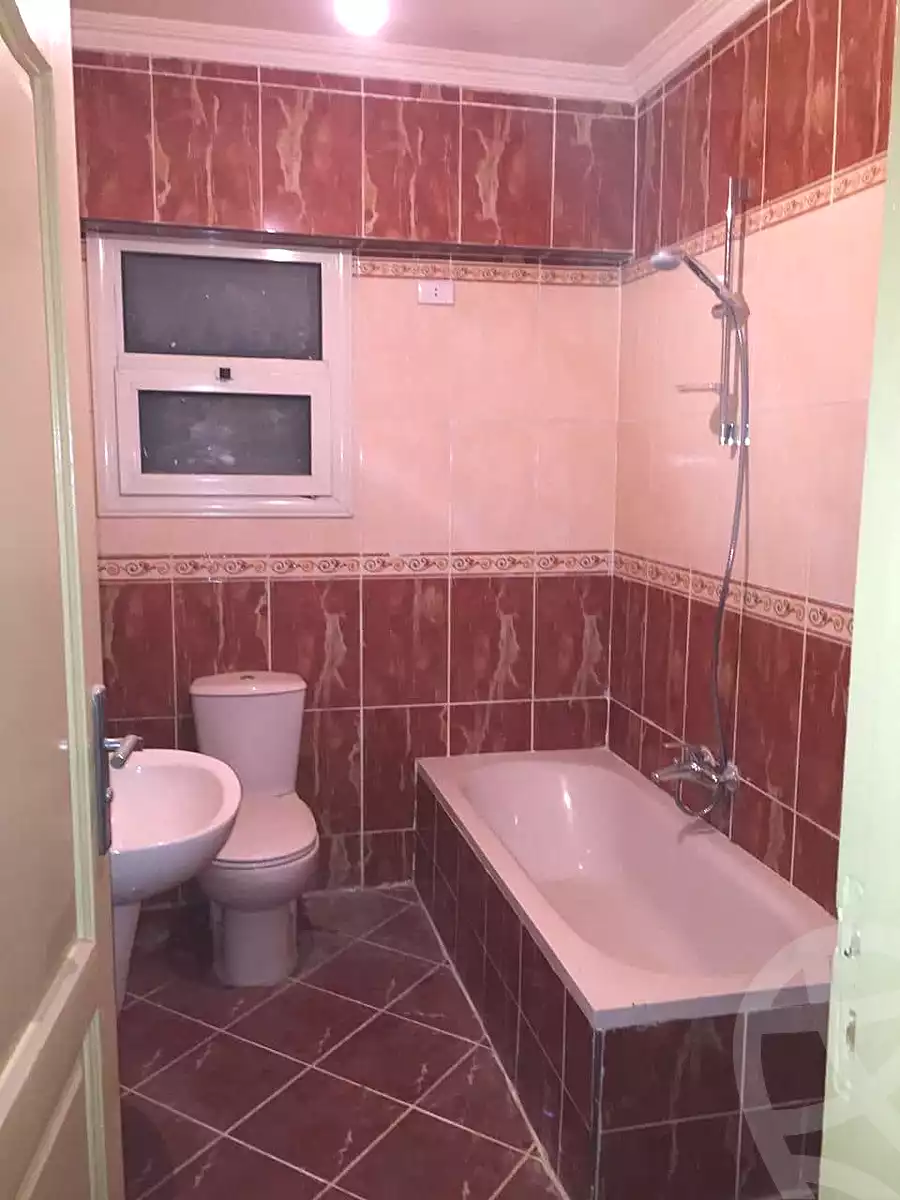 https://aqarmap.com.eg/ar/listing/7126795-for-sale-cairo-new-cairo-compounds-ritaj