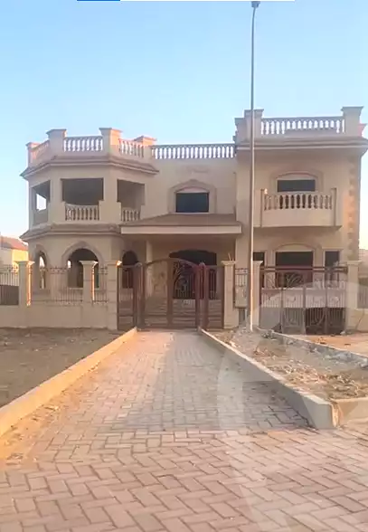 https://aqarmap.com.eg/en/listing/7126803-for-sale-cairo-el-sheikh-zayed-city-el-hay-eltaseaa-lhy-lts