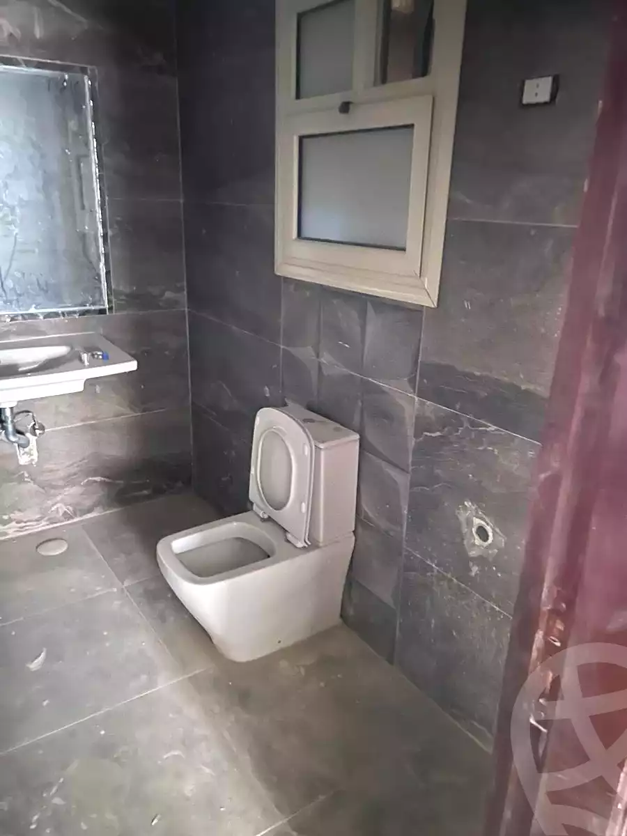 https://aqarmap.com.eg/en/listing/7127525-for-sale-cairo-new-cairo-compounds-el-mostashareen-compound