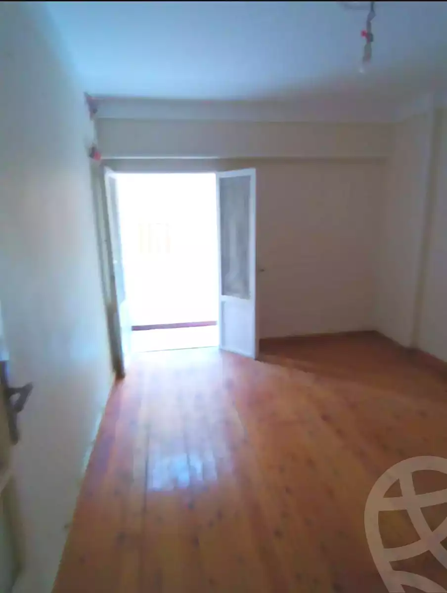https://aqarmap.com.eg/ar/listing/7128440-for-sale-alexandria-ganaklis