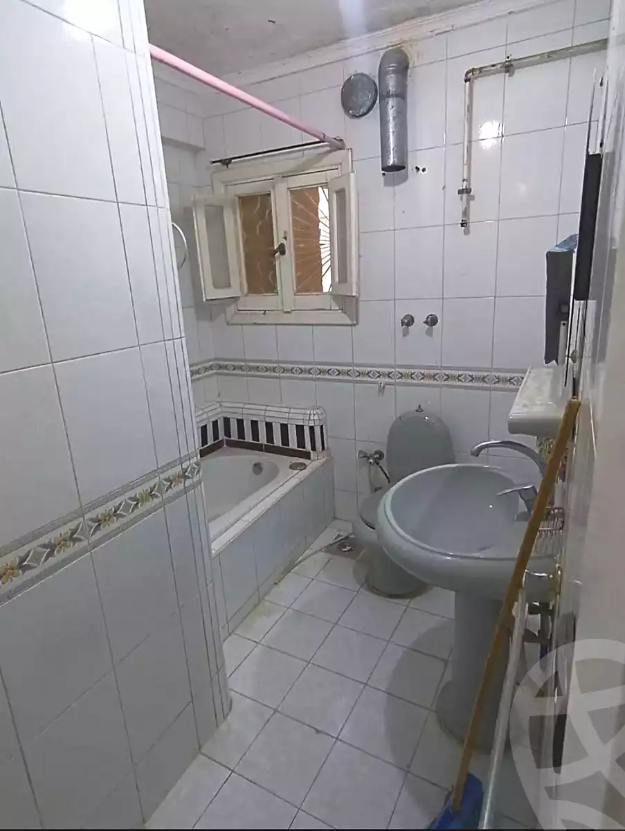 https://aqarmap.com.eg/ar/listing/7128440-for-sale-alexandria-ganaklis