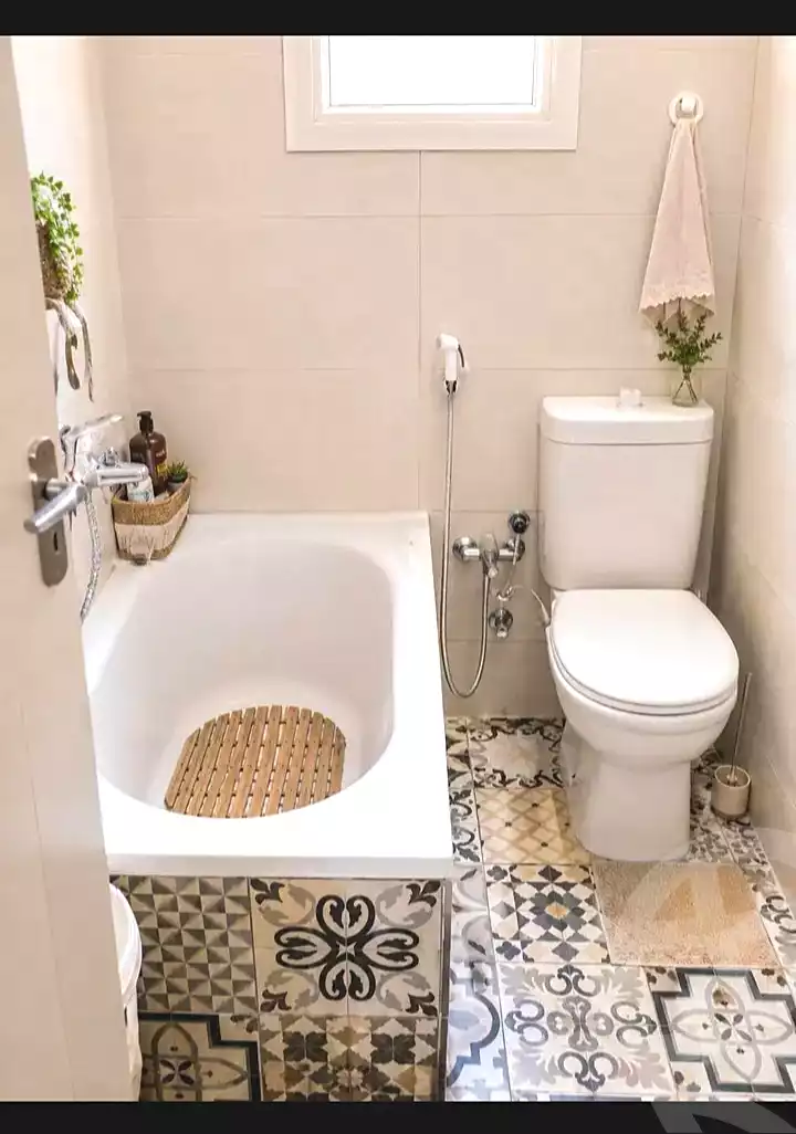 https://aqarmap.com.eg/ar/listing/7128611-for-sale-alexandria-sydy-bshr-sydy-bshr-bhry-shr-khld-bn-lwlyd