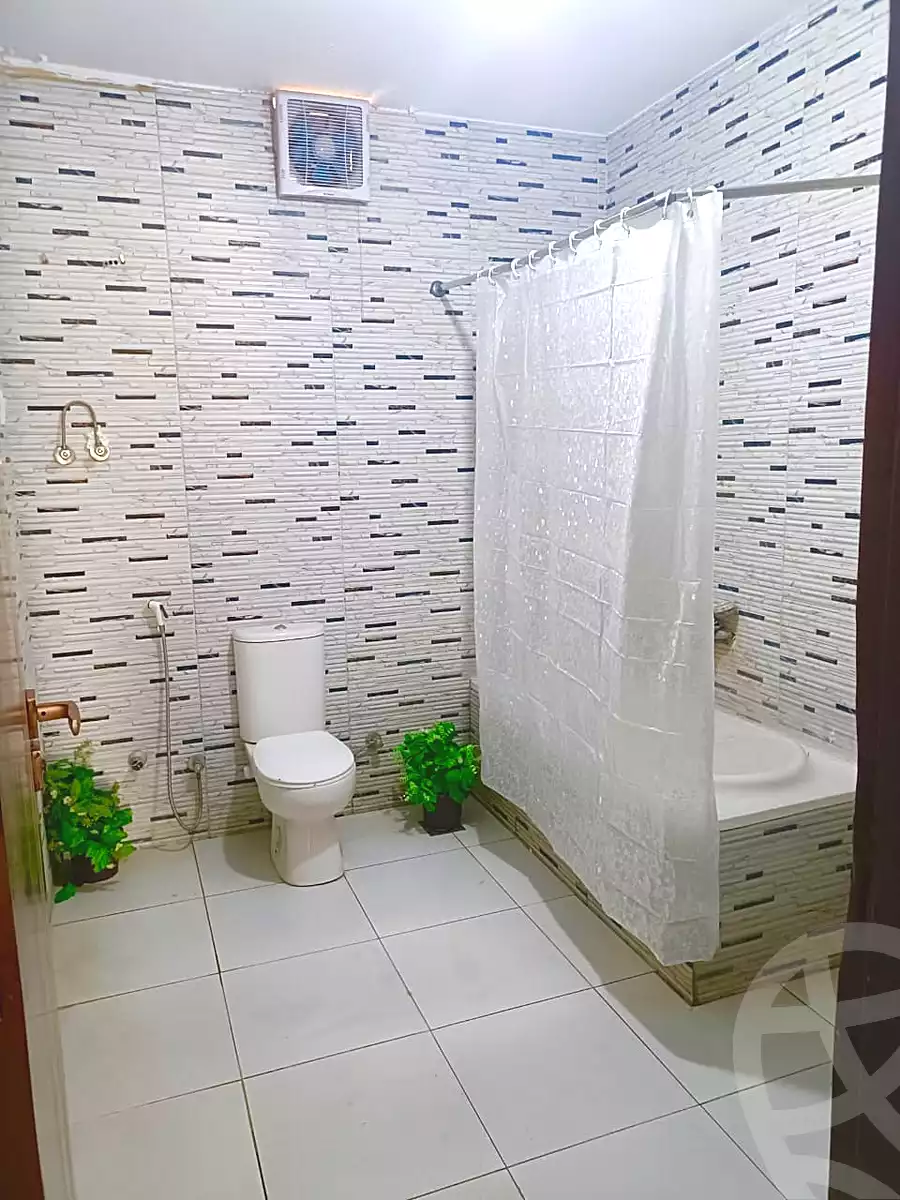 https://aqarmap.com.eg/ar/listing/7129313-for-rent-cairo-el-sheikh-zayed-city-lshykh-zyd-ljdyd-el-reef-el-oroby