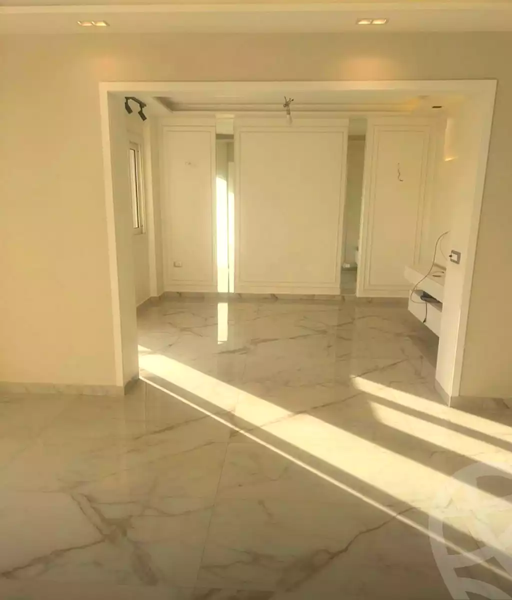 https://aqarmap.com.eg/ar/listing/7129385-for-rent-cairo-new-cairo-compounds-mwntn-fyw-y-syty-club-park-mountain-view-icity