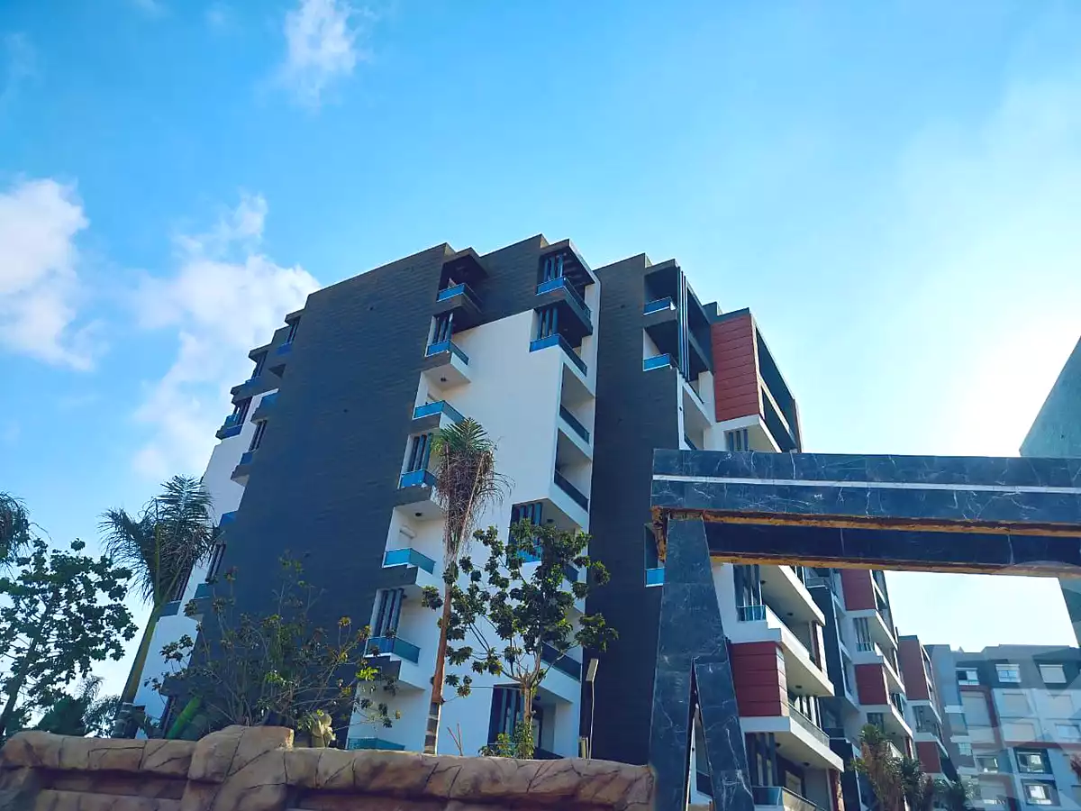 https://aqarmap.com.eg/en/listing/7129404-for-sale-cairo-new-administrative-capital-r7-la-capitale