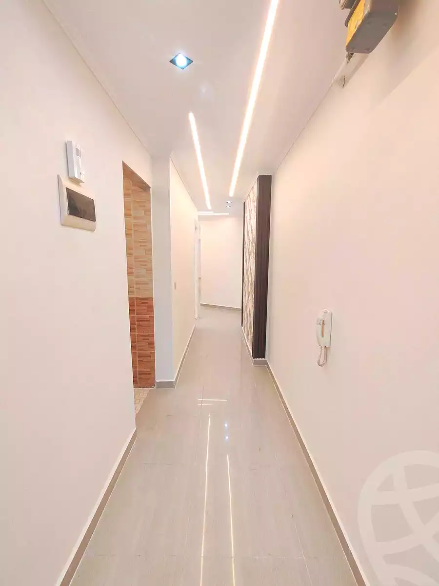 https://aqarmap.com.eg/en/listing/7129774-for-sale-alexandria-el-mandara-shr-jml-bd-lnsr