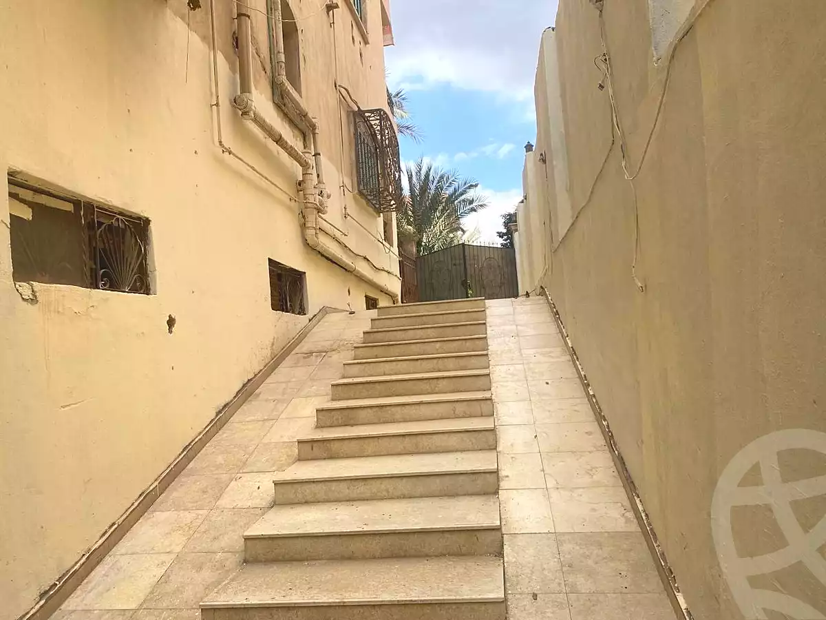 https://aqarmap.com.eg/en/listing/7130029-for-sale-cairo-new-cairo-first-settlement-mhwr-mstfy-kml