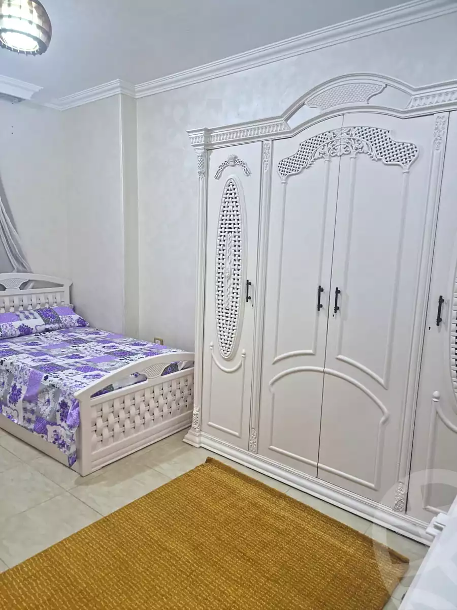 https://aqarmap.com.eg/ar/listing/7131088-for-rent-cairo-6th-of-october-el-ahyaa-neighborhood-1st