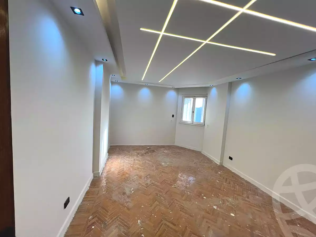 https://aqarmap.com.eg/ar/listing/7131199-for-sale-cairo-el-mohandesen-shareaa-ahmed-orabi