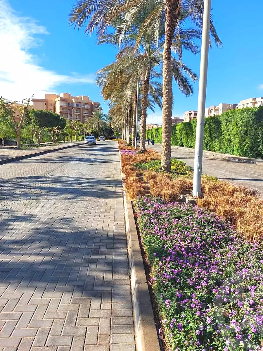 https://aqarmap.com.eg/ar/listing/7131376-for-sale-cairo-6th-of-october-hadaeq-october-compounds-ashgar-city